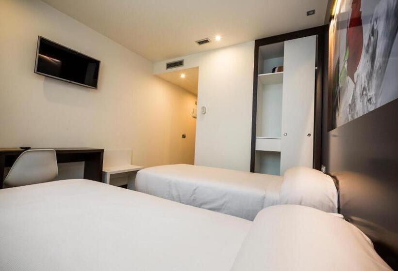 スタンダードルーム, La Posada De Roces