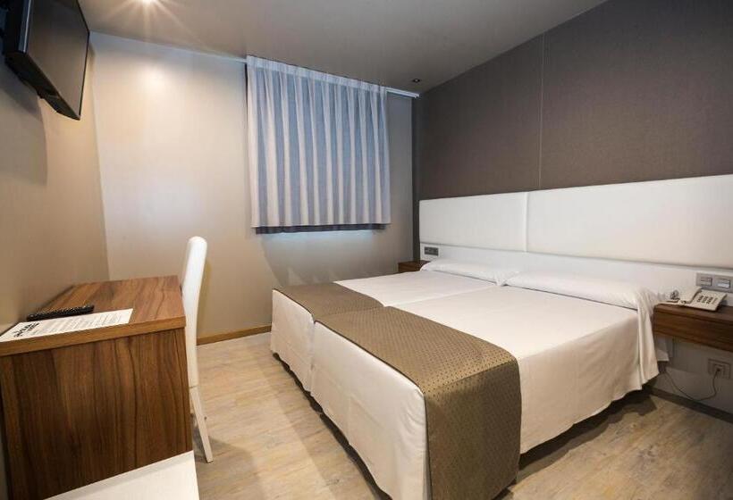 スタンダードルーム, La Posada De Roces