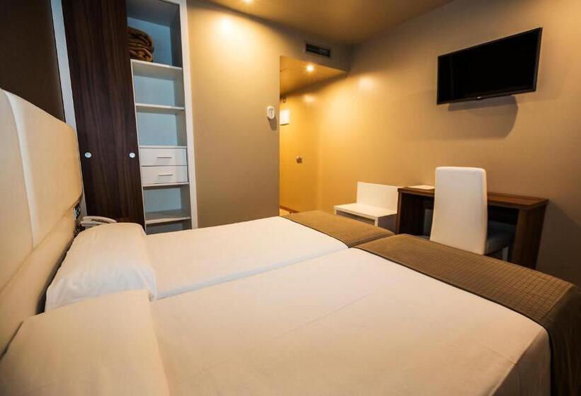 スタンダードルーム, La Posada De Roces