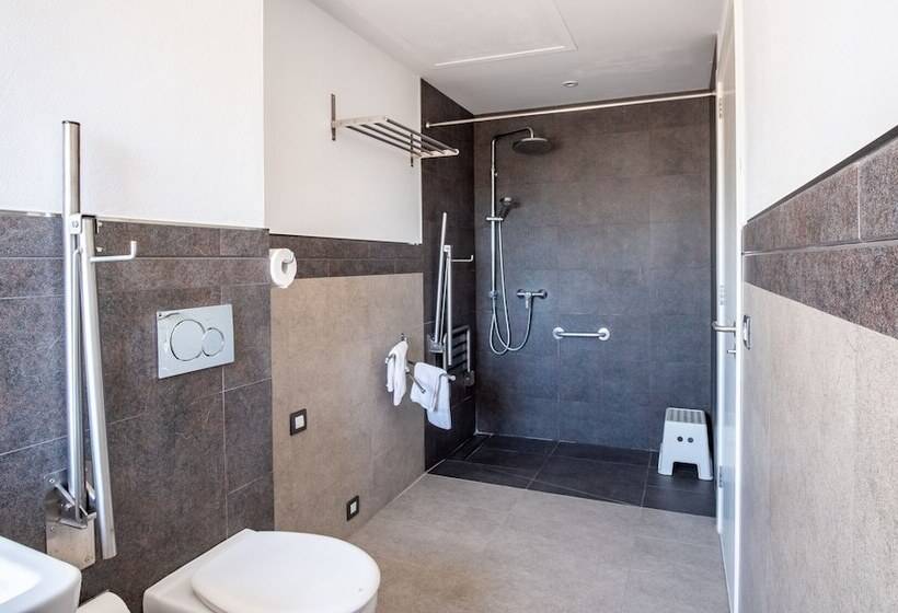 수피리어 패밀리 룸, Mater Ariany