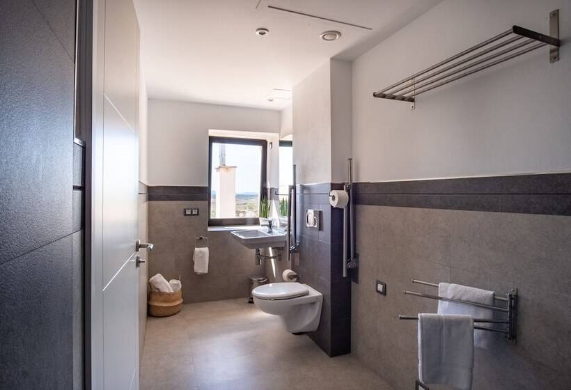 Family Suite, Mater Ariany