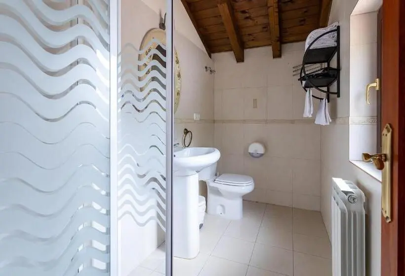 Standard Kolmen Hengen Huone, Posada 3 Valles