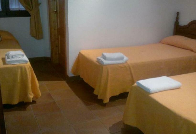 3-Bett-Standardzimmer, Restaurante Calderon