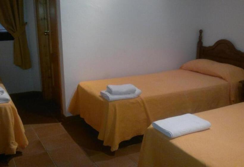 3-Bett-Standardzimmer, Restaurante Calderon