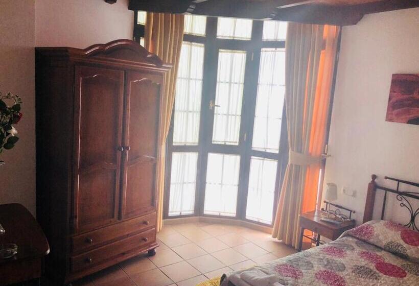 Superior-Zimmer, Restaurante Calderon