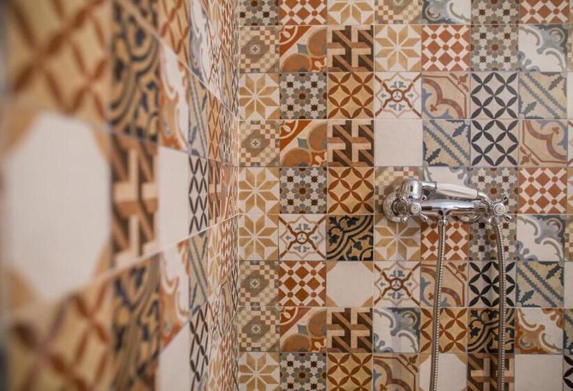 Семейный Номер, Rural Sisapo