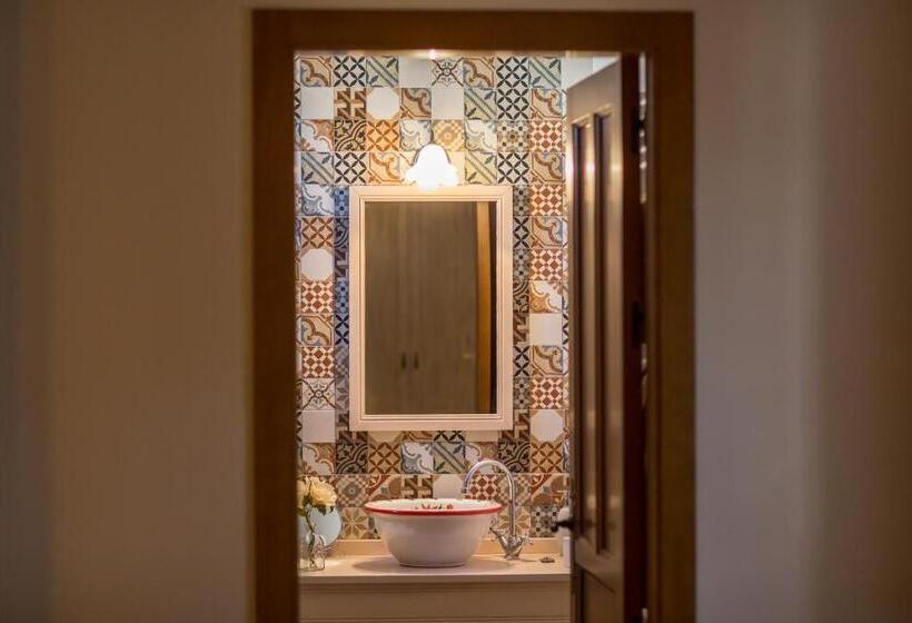 Семейный Номер, Rural Sisapo