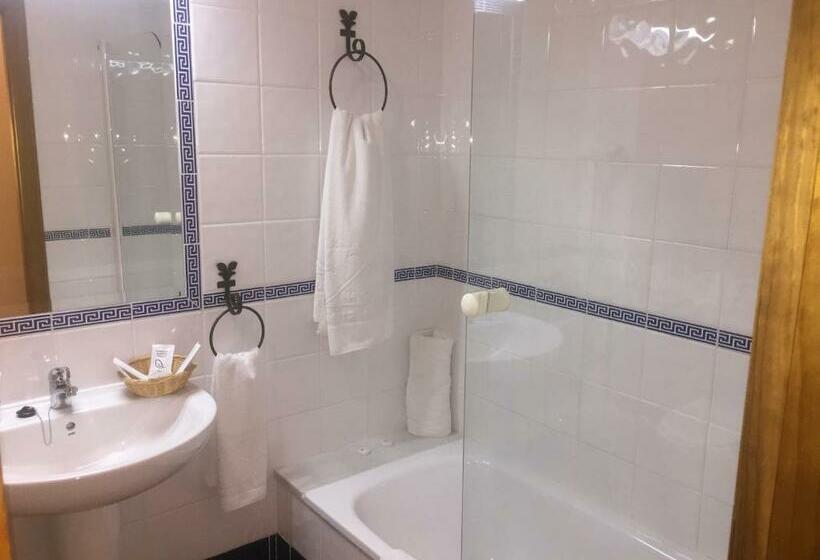 غرفة قياسية, Sierra De Ubrique