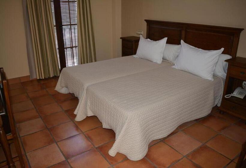 غرفة عائلية, Sierra De Ubrique