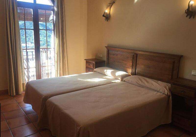 غرفة قياسية, Sierra De Ubrique