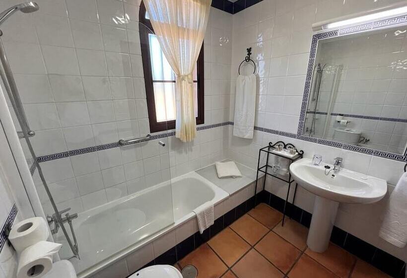 غرفة قياسية, Sierra De Ubrique