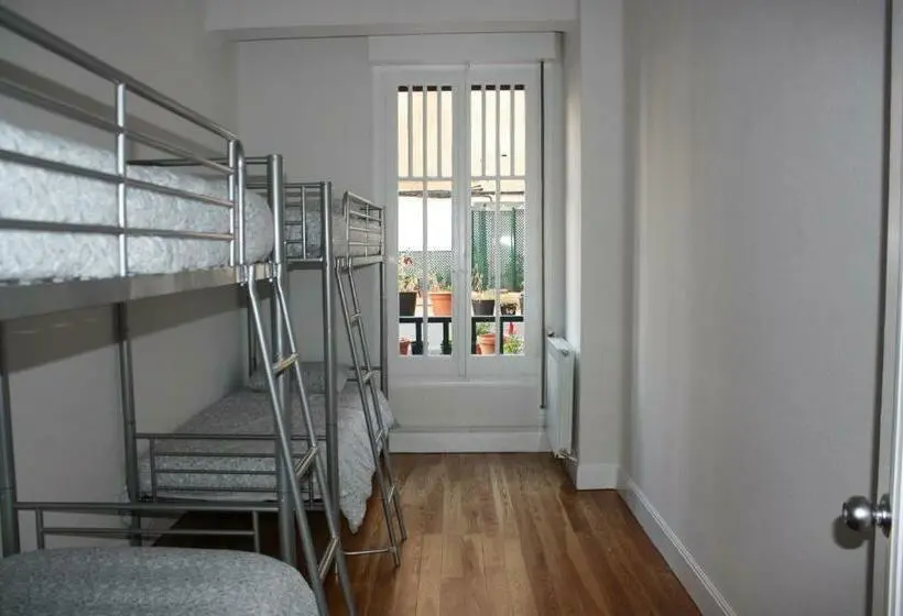 Basic-huone Jaettu Kylpyhuone, Aloha Hostel