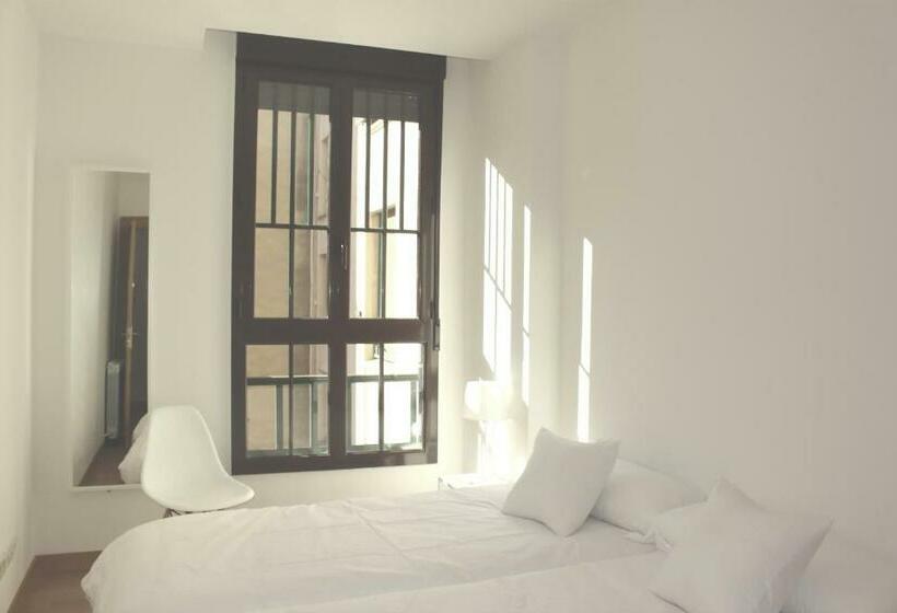 Номер Базовый Совметсный Санузел, Aloha Hostel