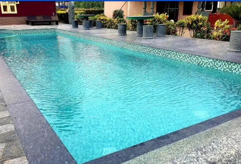 سوییت, Asokam Beach Resort