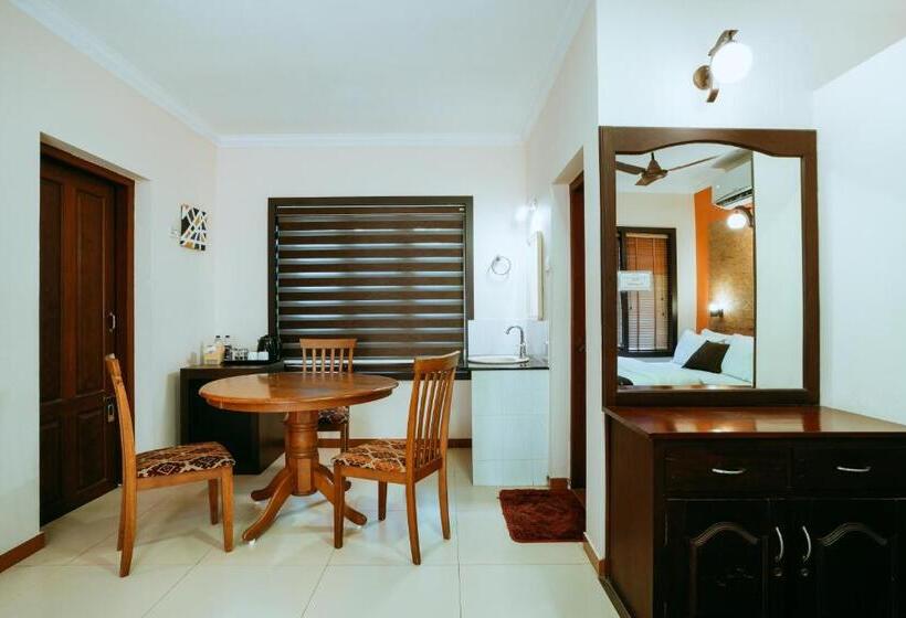 디럭스 룸, Asokam Beach Resort