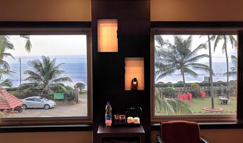 جناح, Asokam Beach Resort