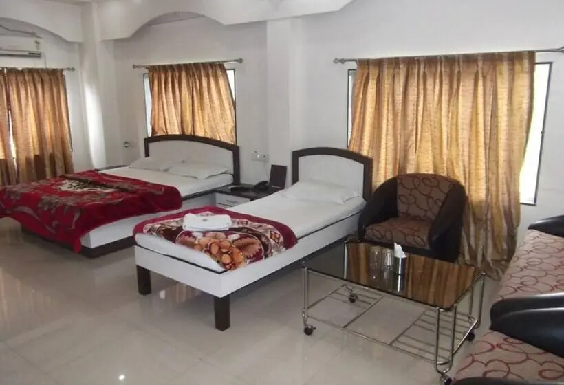 Svit, Bhola