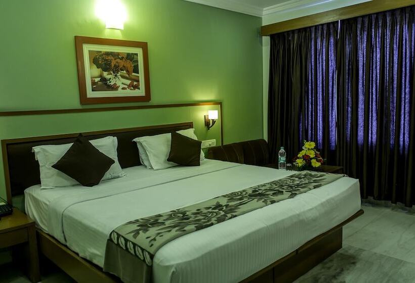 Suite, Chennai Gate