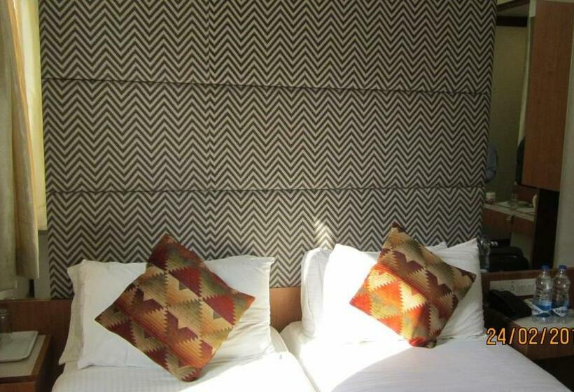 디럭스 룸, Empire