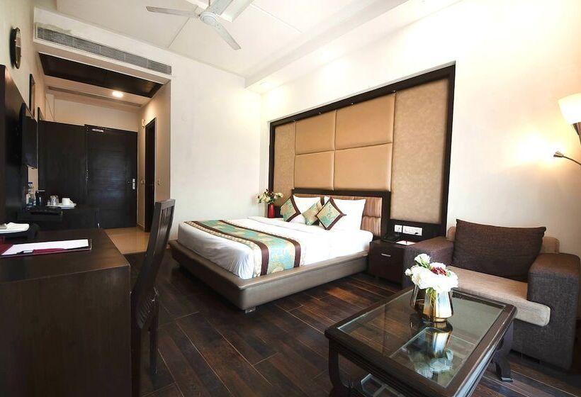 Deluxe Suite, Golf View Suites