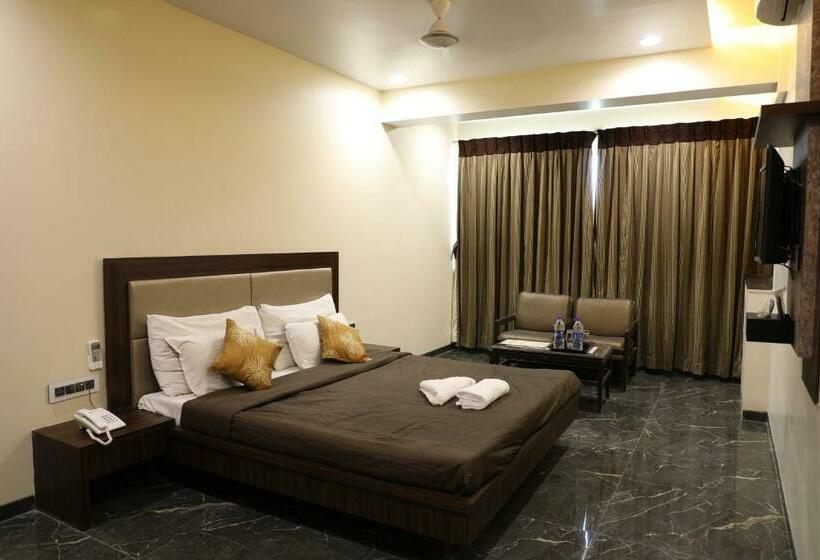 חדר דלוקס, Jawahar