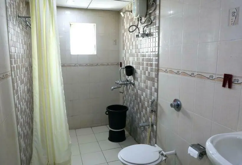 Chambre Deluxe, Jawahar