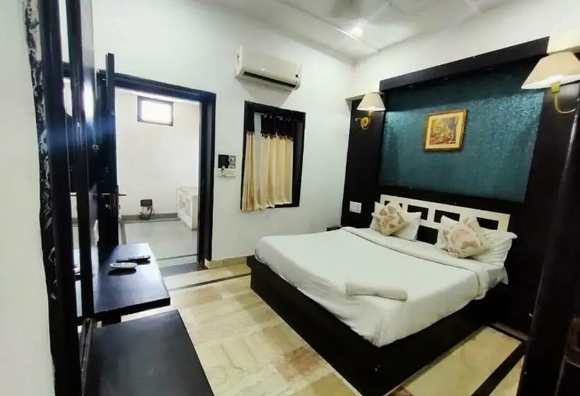 スタンダードルーム, Laxman Resort By The Golden Taj Group &hotels