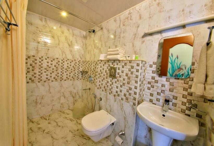 デラックスルーム, Monsoon Grande