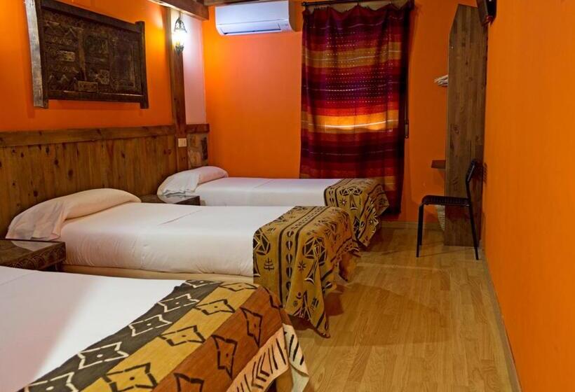 اتاق استاندارد سه نفره, Plaza