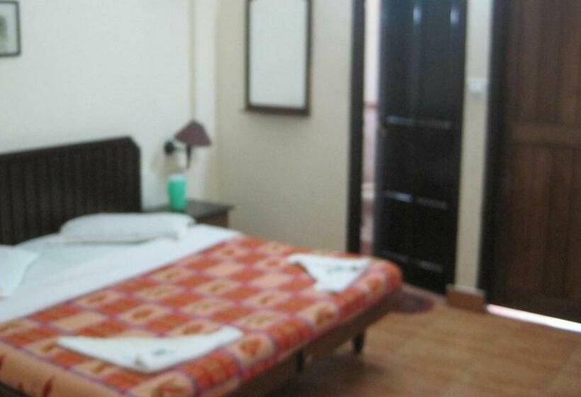 غرفة ديلوكس, Poopada