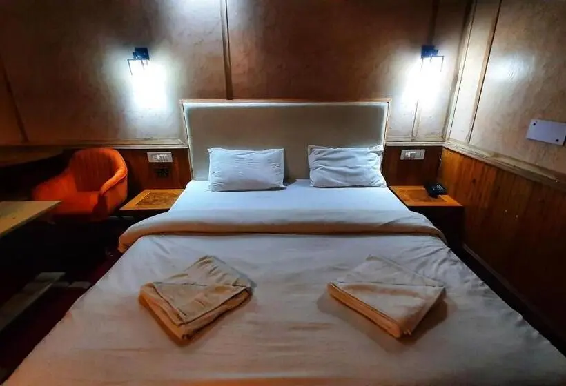 スタンダードルーム, Robinsson Palace