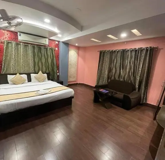 キングサイズベッドのデラックスルーム, Sundaram Palace