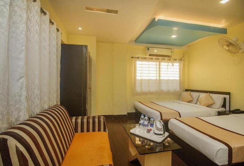 Triple Executiva, Sundaram Palace