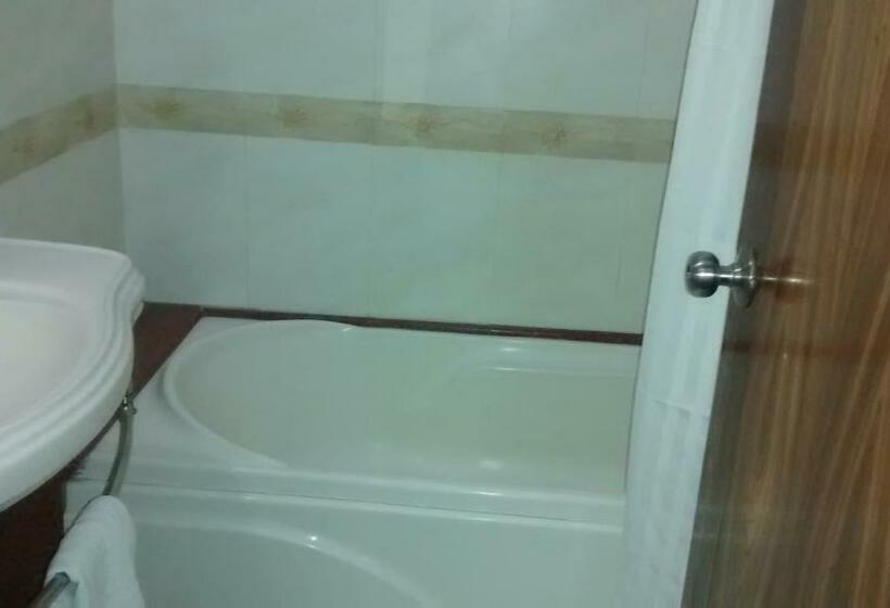 豪华房间, Wingston A Treehouse Hotel, Mathura