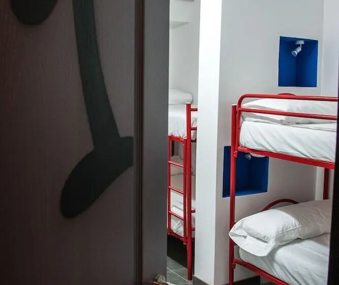 تختخواب در اتاق مشترک, Olé Backpackers Hostel