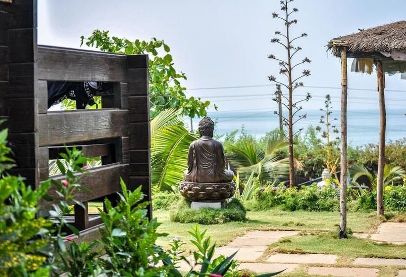 1间卧室的房子, Lotus Sutra