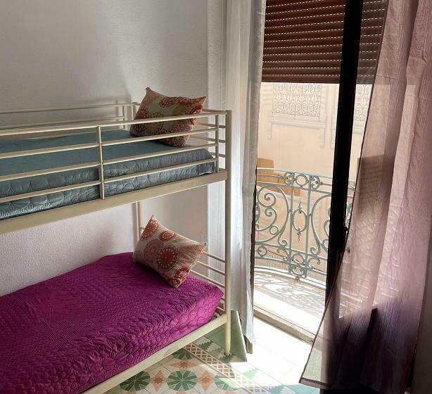 سرير فى غرفة مشتركه, The Cathedral Hostel