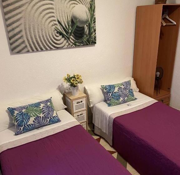 غرفة قياسية حمام مشترك, The Cathedral Hostel