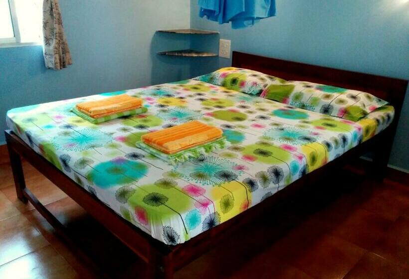 Bungalow Standard, Avalon Inn