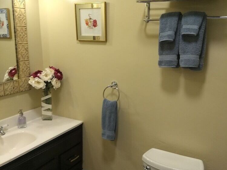 标准间, Stone Gables Inn