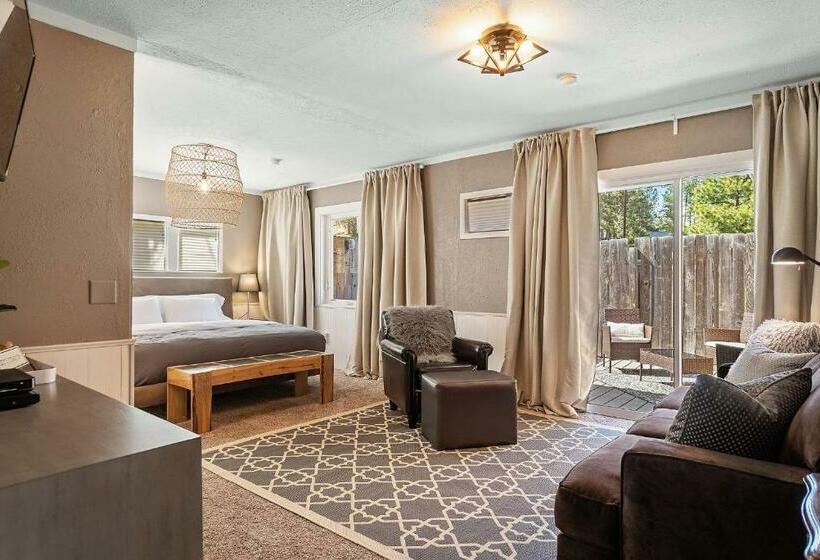 스위트 킹사이즈 침대, Black Forest Inn Bed & Breakfast