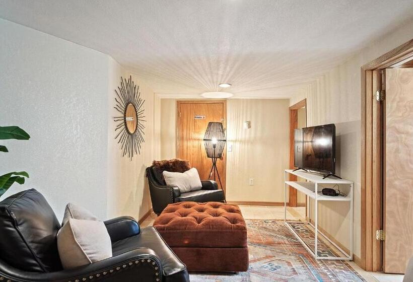 带露台的套间, Black Forest Inn Bed & Breakfast