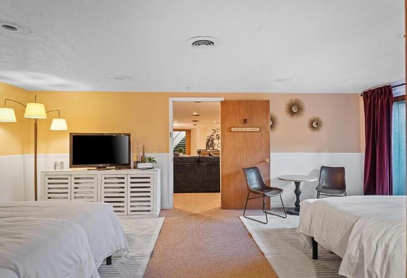 带露台的套间, Black Forest Inn Bed & Breakfast