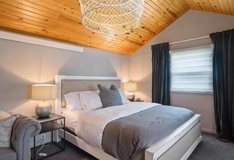 带大床的复式套间, Black Forest Inn Bed & Breakfast