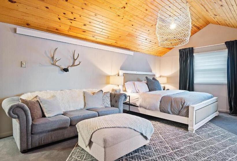 디럭스 스위트 킹 침대, Black Forest Inn Bed & Breakfast