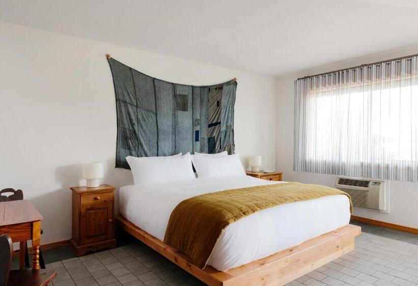 غرفة قياسية سرير كينج لذوى الإحتياجات الخاصة, Daunts Albatross Motel