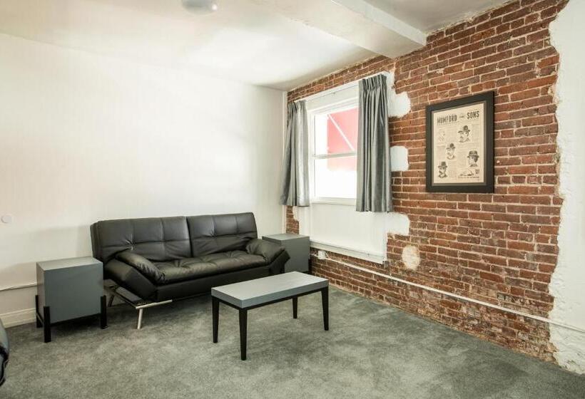 جناح سرير كينج, American