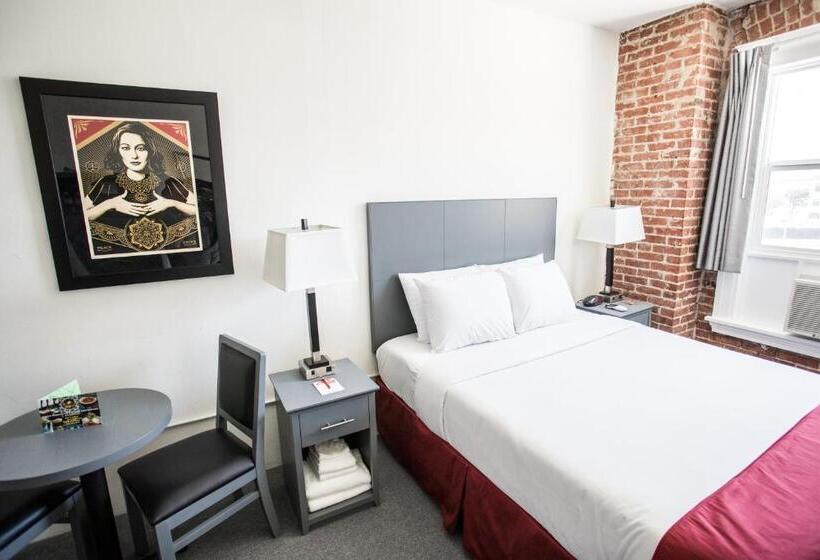 غرفة عائلية حمام مشترك, American