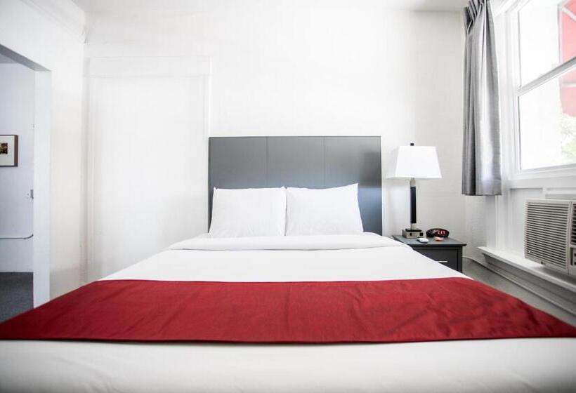 غرفة عائلية حمام مشترك, American