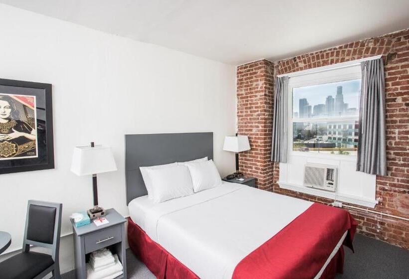 غرفة عائلية حمام مشترك, American